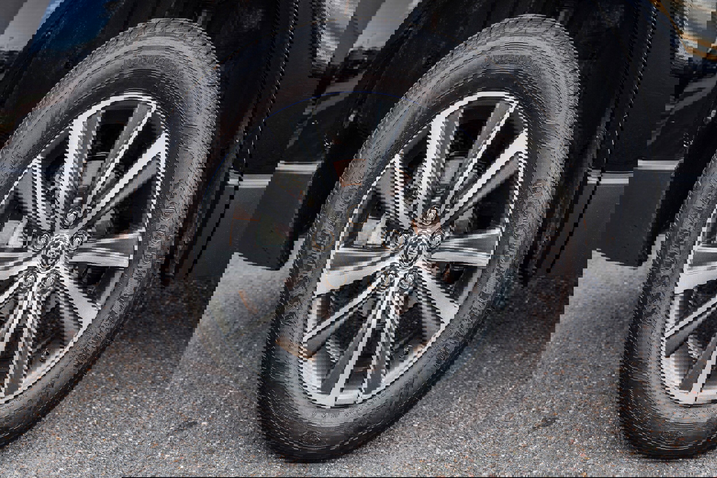 Used 2021 Toyota Venza LE image 7