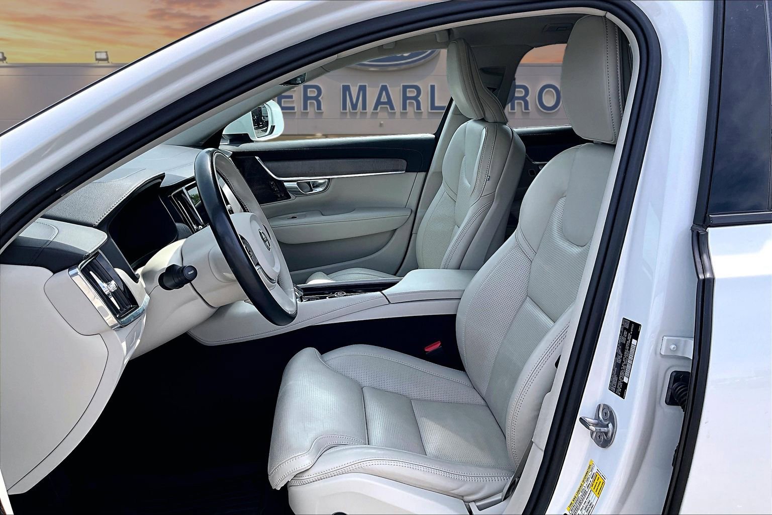 Used 2023 Volvo V90 B6 Cross Country Ultimate AWD/4WD image 25