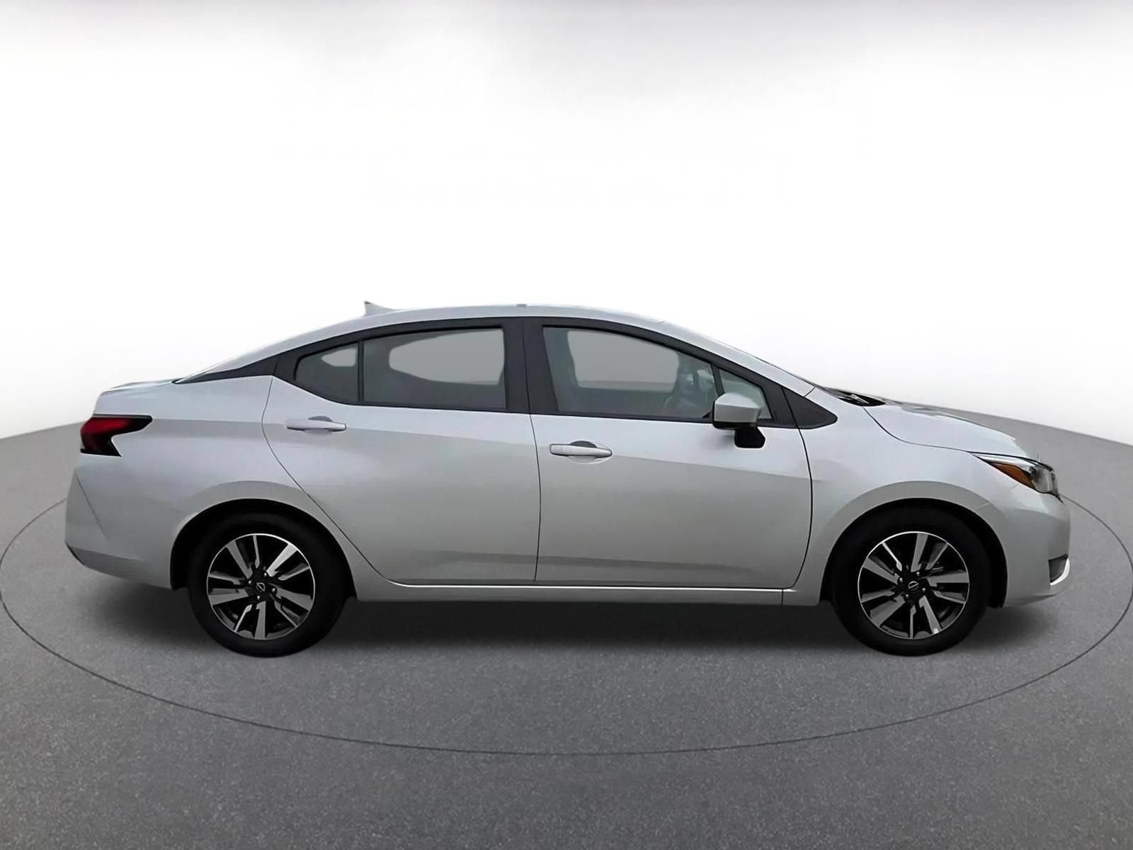 Used 2025 Nissan Versa SV FWD image 16