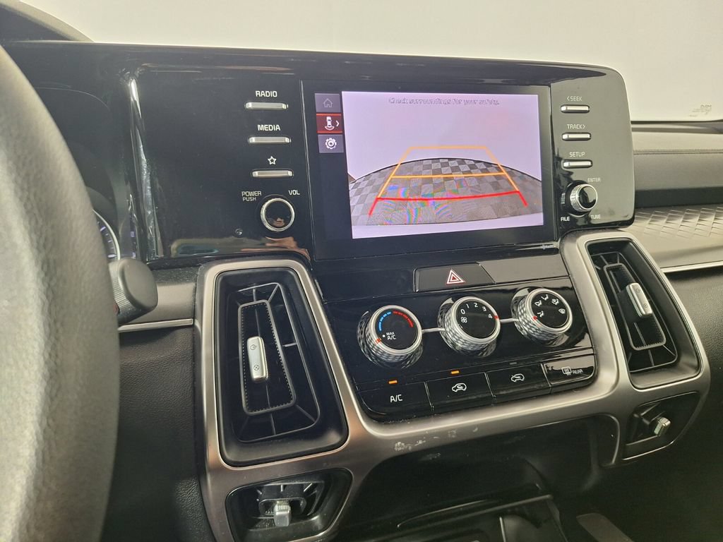 Used 2022 Kia Sorento LX FWD image 16
