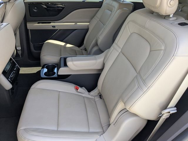 Used 2020 Lincoln Aviator Reserve w/ Equipment Group 201A RWD image 13