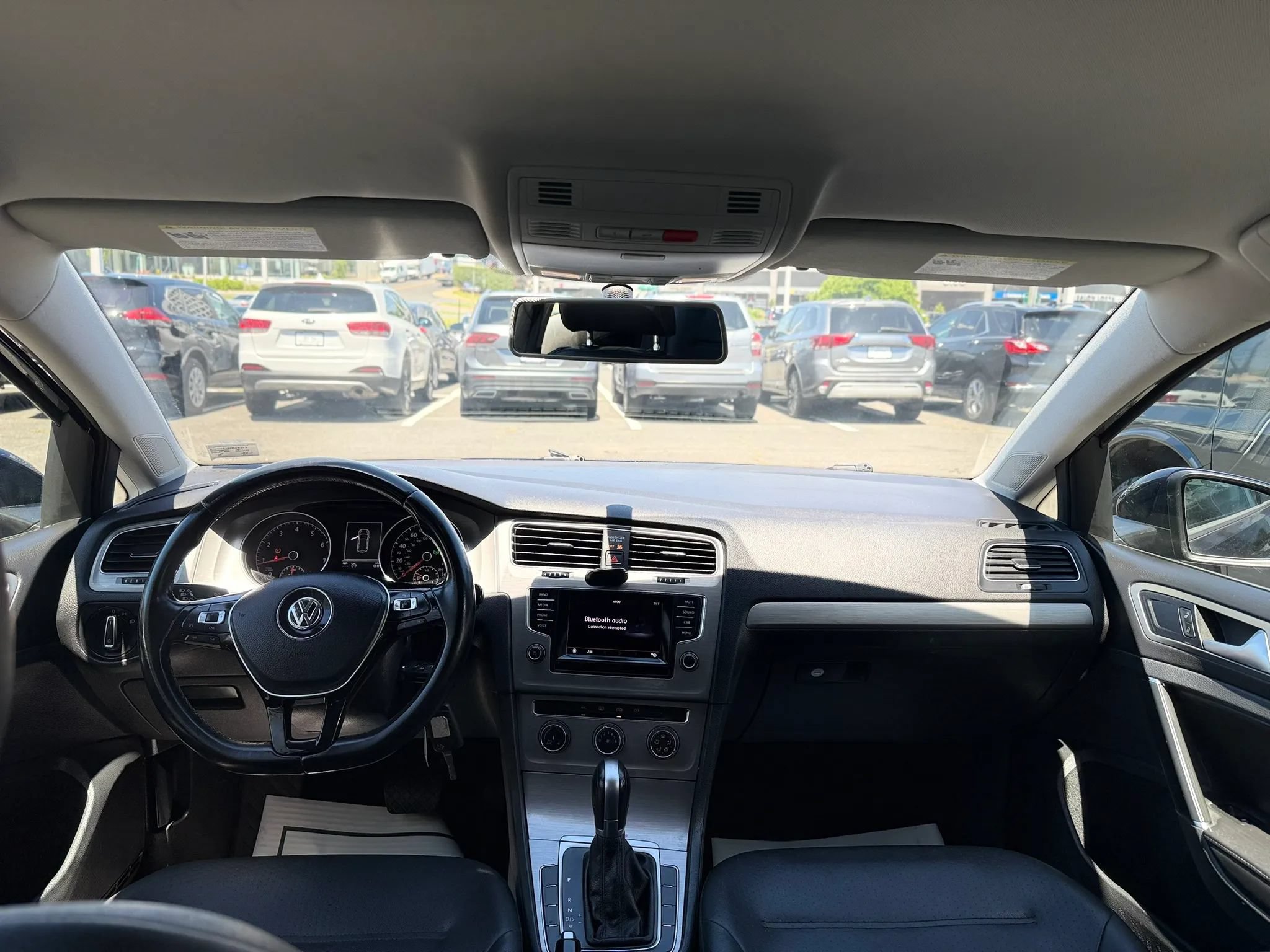 Used 2015 Volkswagen Golf S FWD image 11