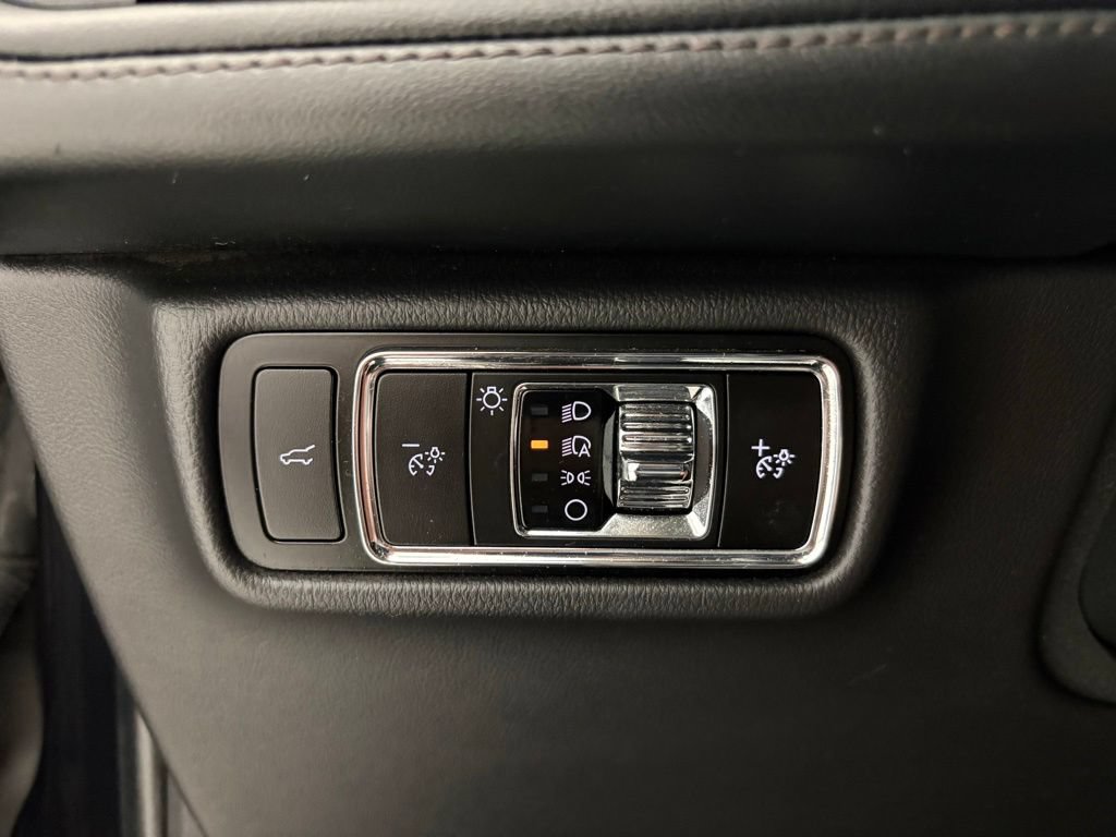 Used 2023 Lincoln Aviator Reserve RWD image 25