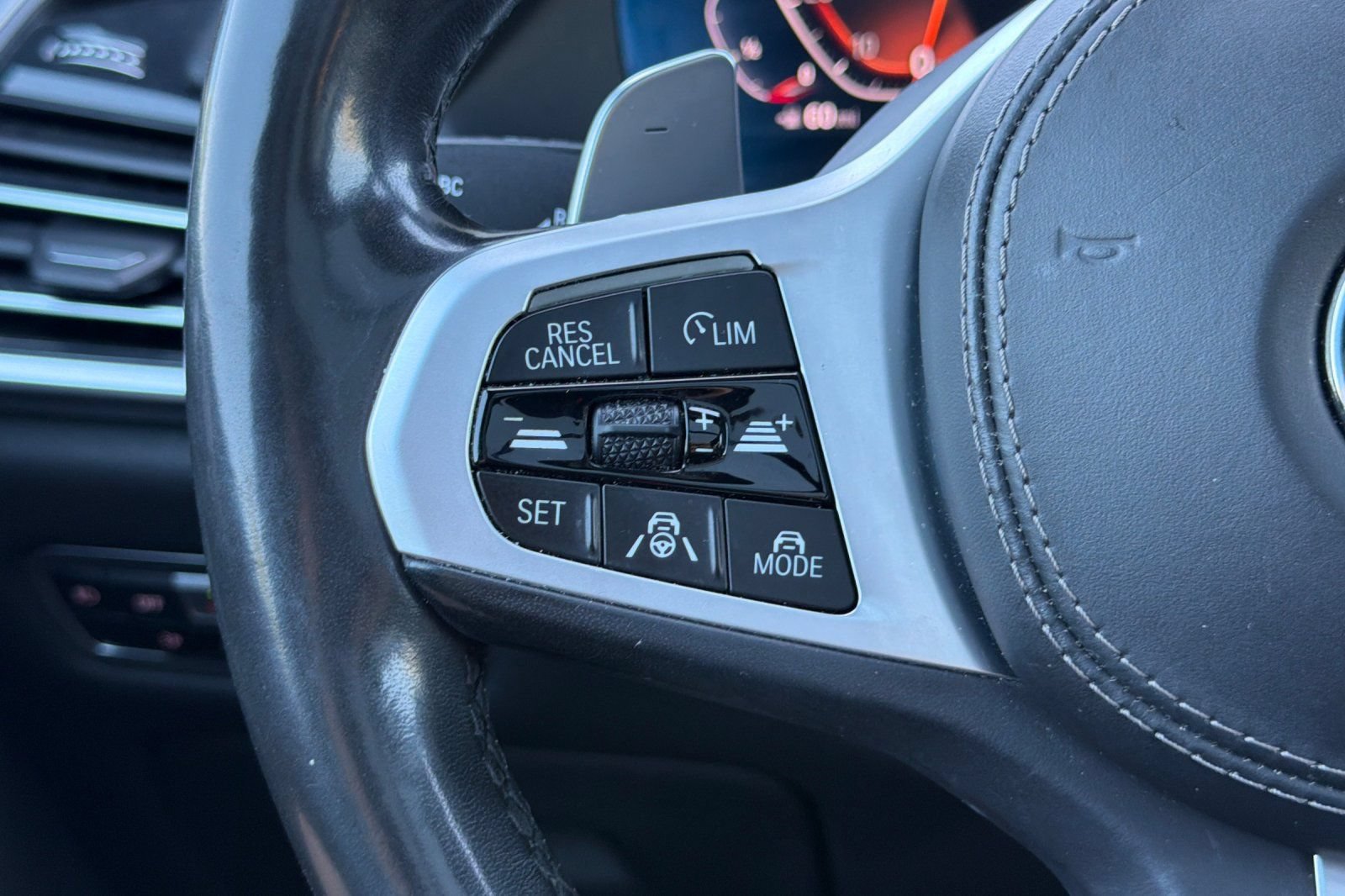 Used 2019 BMW X5 xDrive40i w/ M Sport Package AWD/4WD image 37