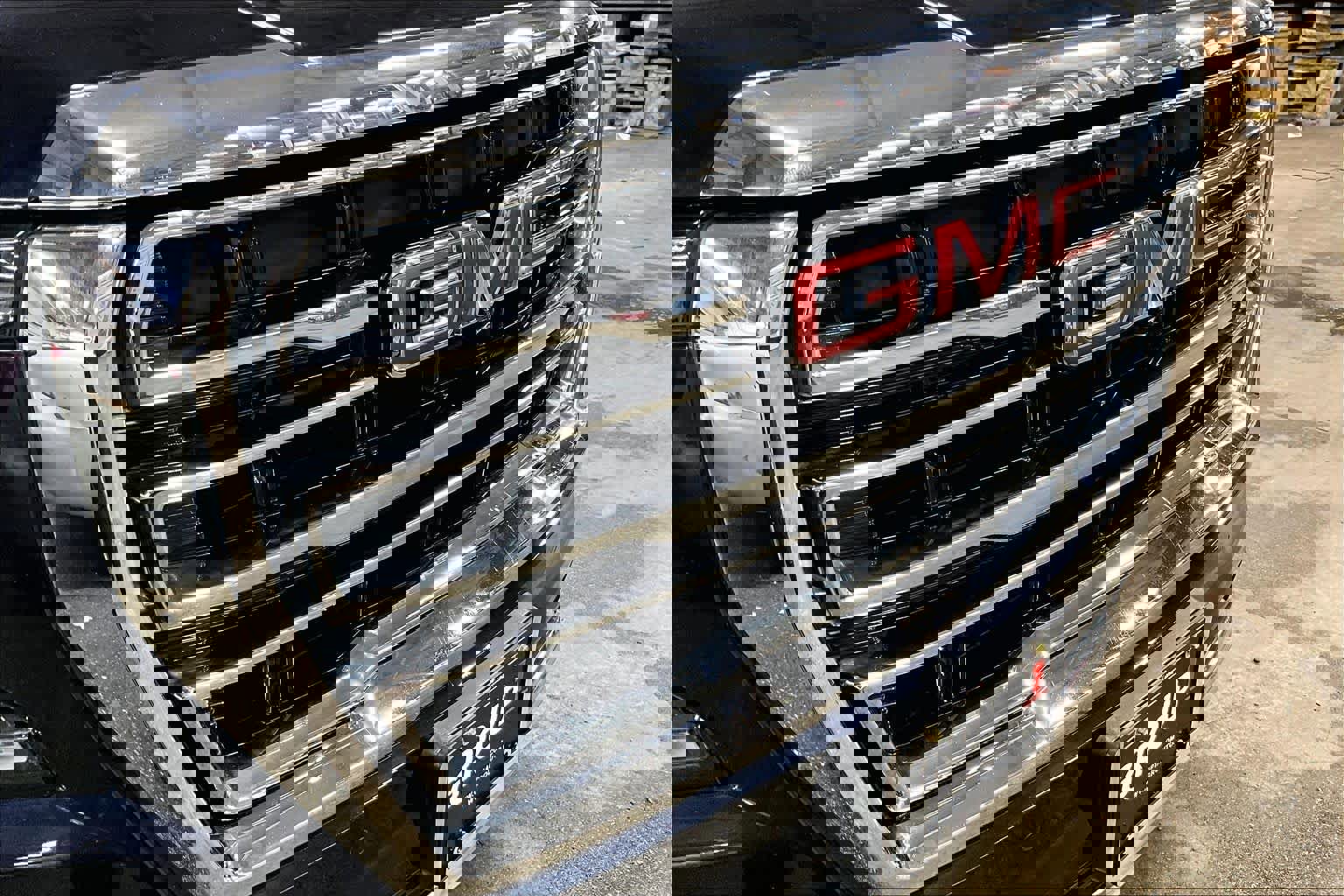 Used 2021 GMC Yukon SLT w/ SLT Premium Package AWD/4WD image 29