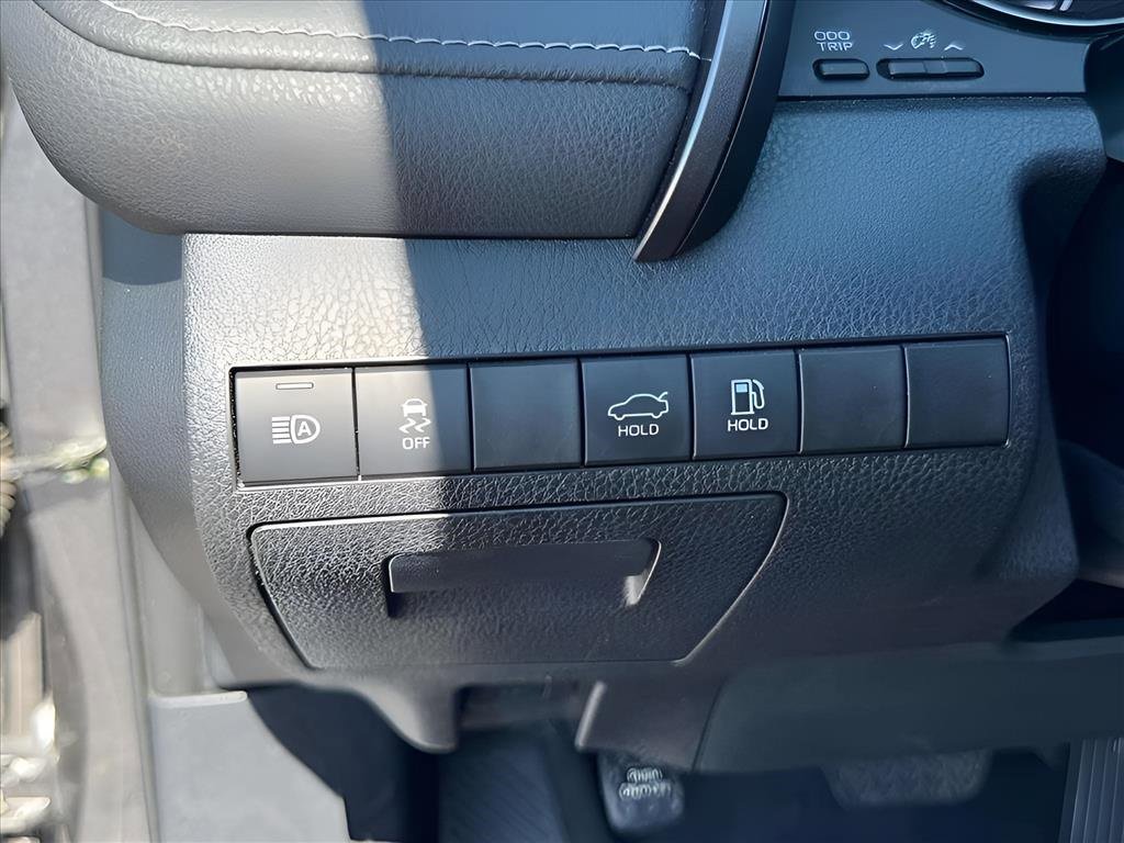 Used 2023 Toyota Camry SE image 17