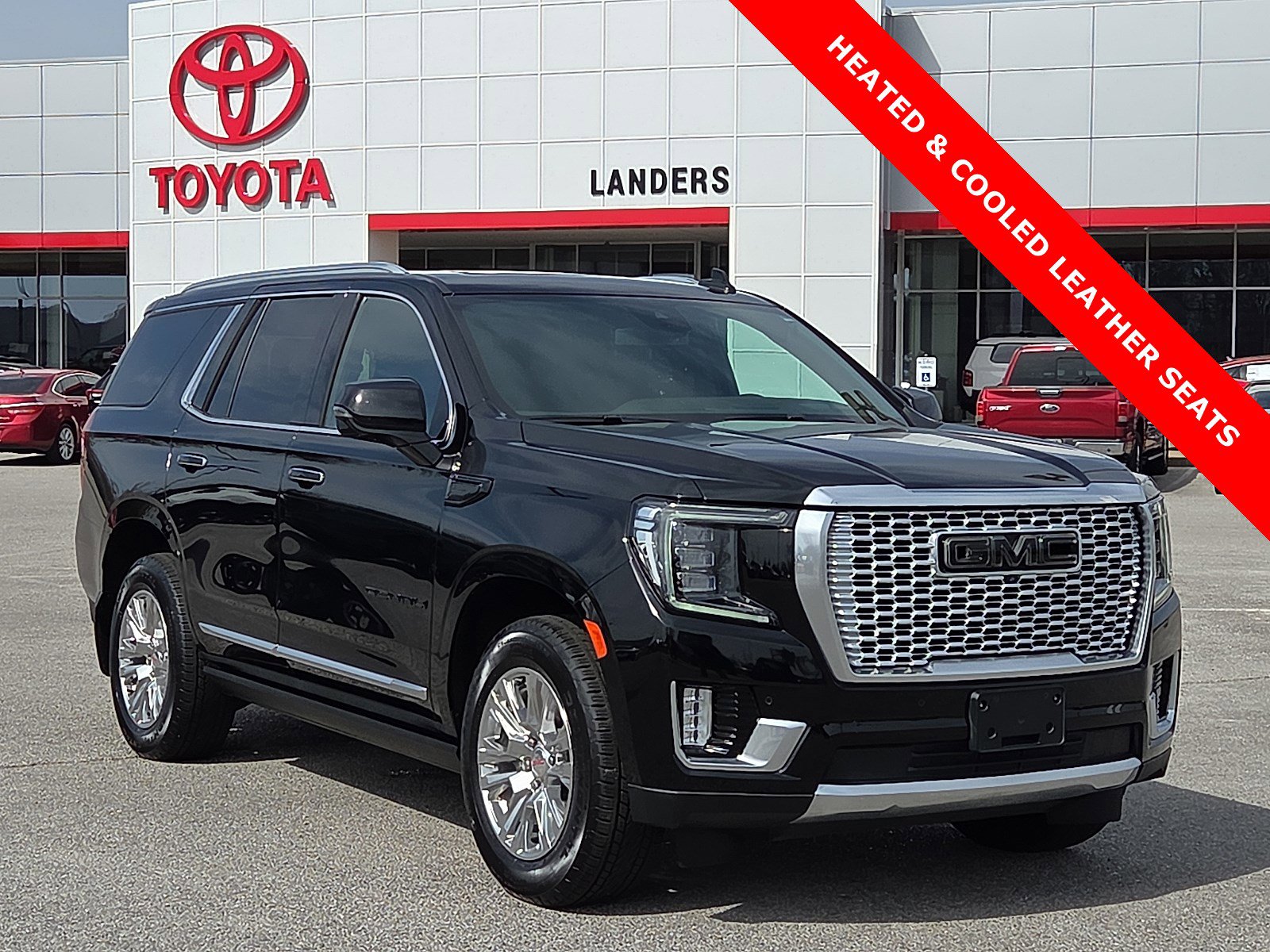 Used 2024 GMC Yukon Denali image 1