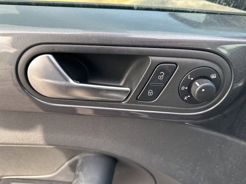 Used 2012 Volkswagen Beetle 2.5 image 16