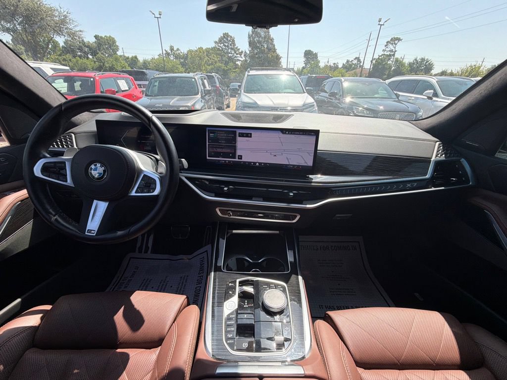 Used 2024 BMW X7 xDrive40i w/ M Sport Package AWD/4WD image 7