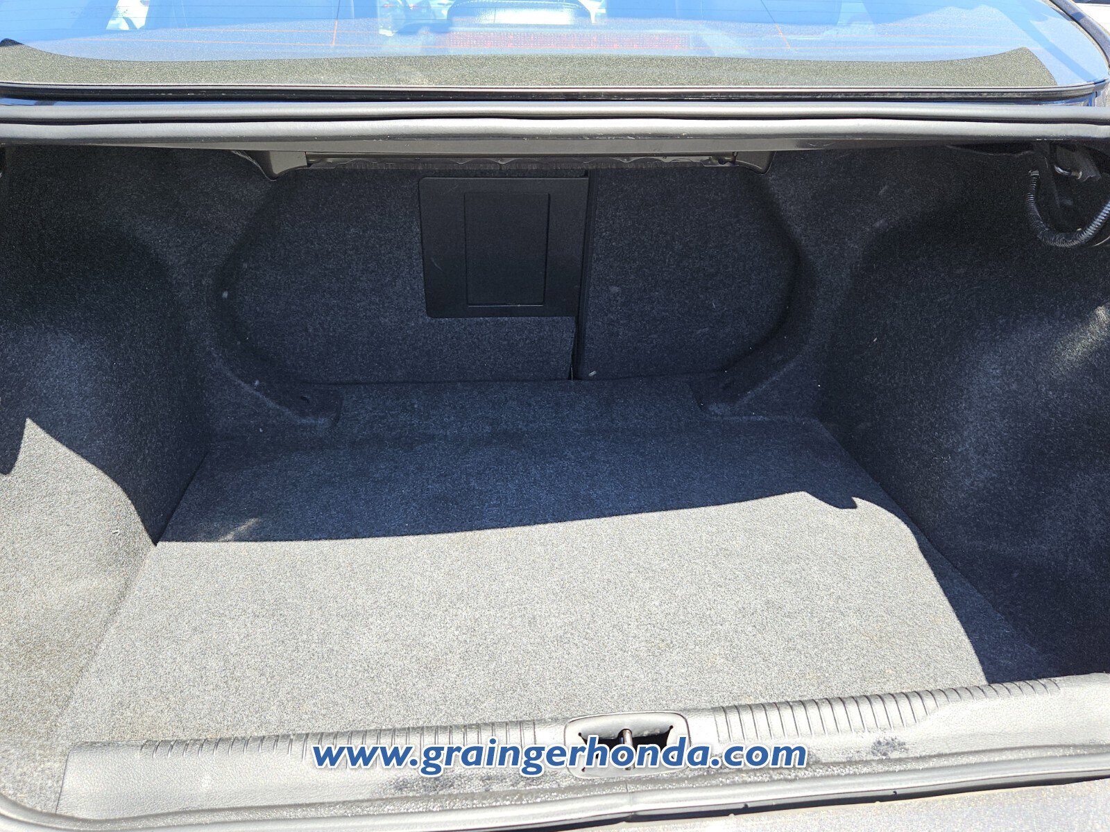 Used 2017 Chrysler 200 Limited Platinum image 13