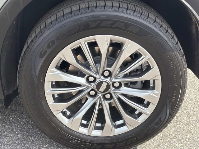 Used 2024 Cadillac XT4 Premium Luxury image 16