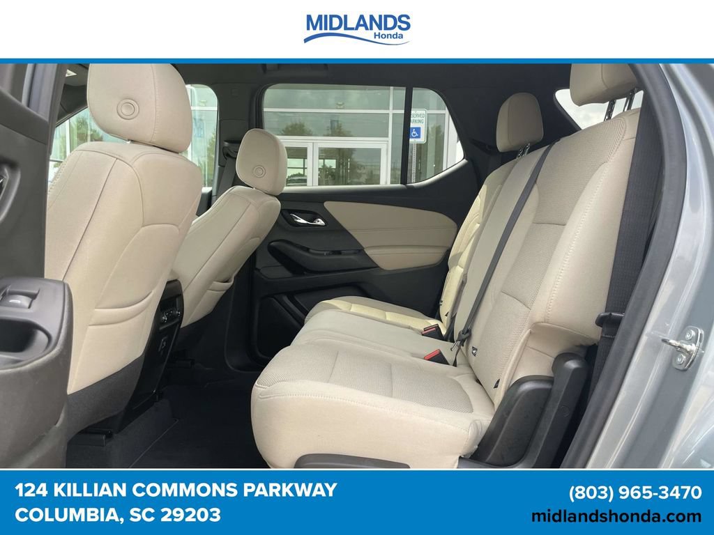 Used 2023 Chevrolet Traverse LS w/ Safety Package FWD image 9