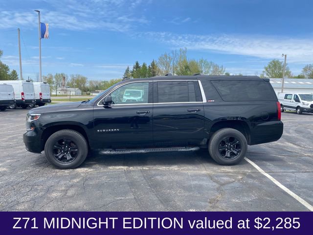 Used 2017 Chevrolet Suburban LT w/ Luxury Package AWD/4WD image 4