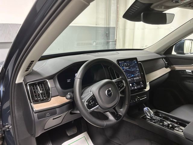 Used 2025 Volvo XC90 B6 Plus AWD/4WD image 12