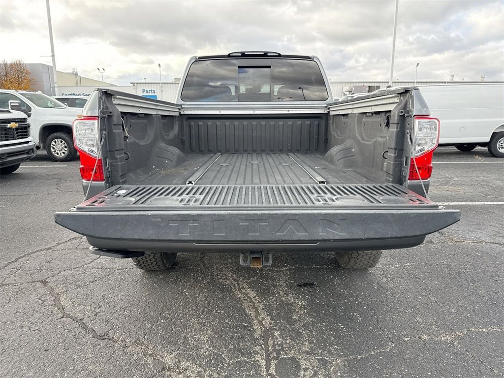 Used 2019 Nissan Titan SL w/ Midnight Edition image 24