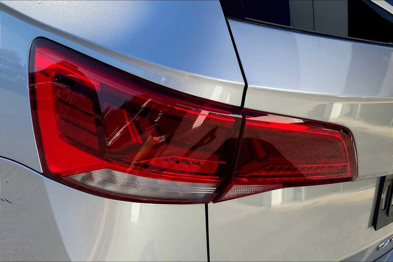 Used 2024 Volkswagen Taos SE image 26