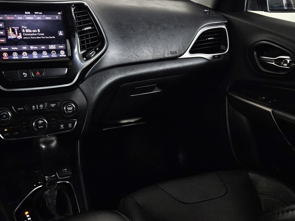 Used 2019 Jeep Cherokee Limited FWD image 7