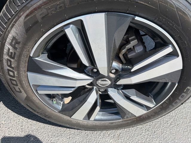 Used 2021 Nissan Rogue SL w/ Premium Package image 34