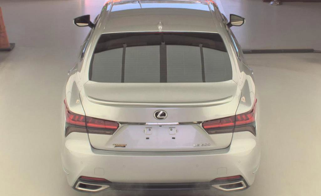 Used 2024 Lexus LS 500 RWD image 7