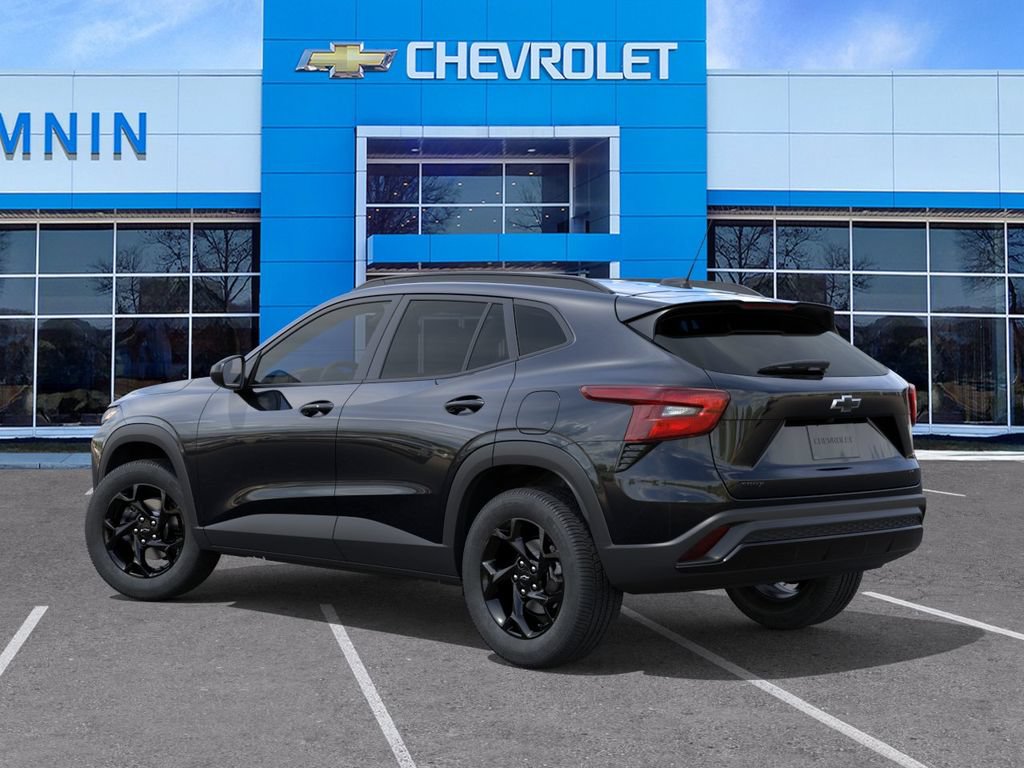 New 2026 Chevrolet Trax LT w/ Midnight Edition FWD image 4