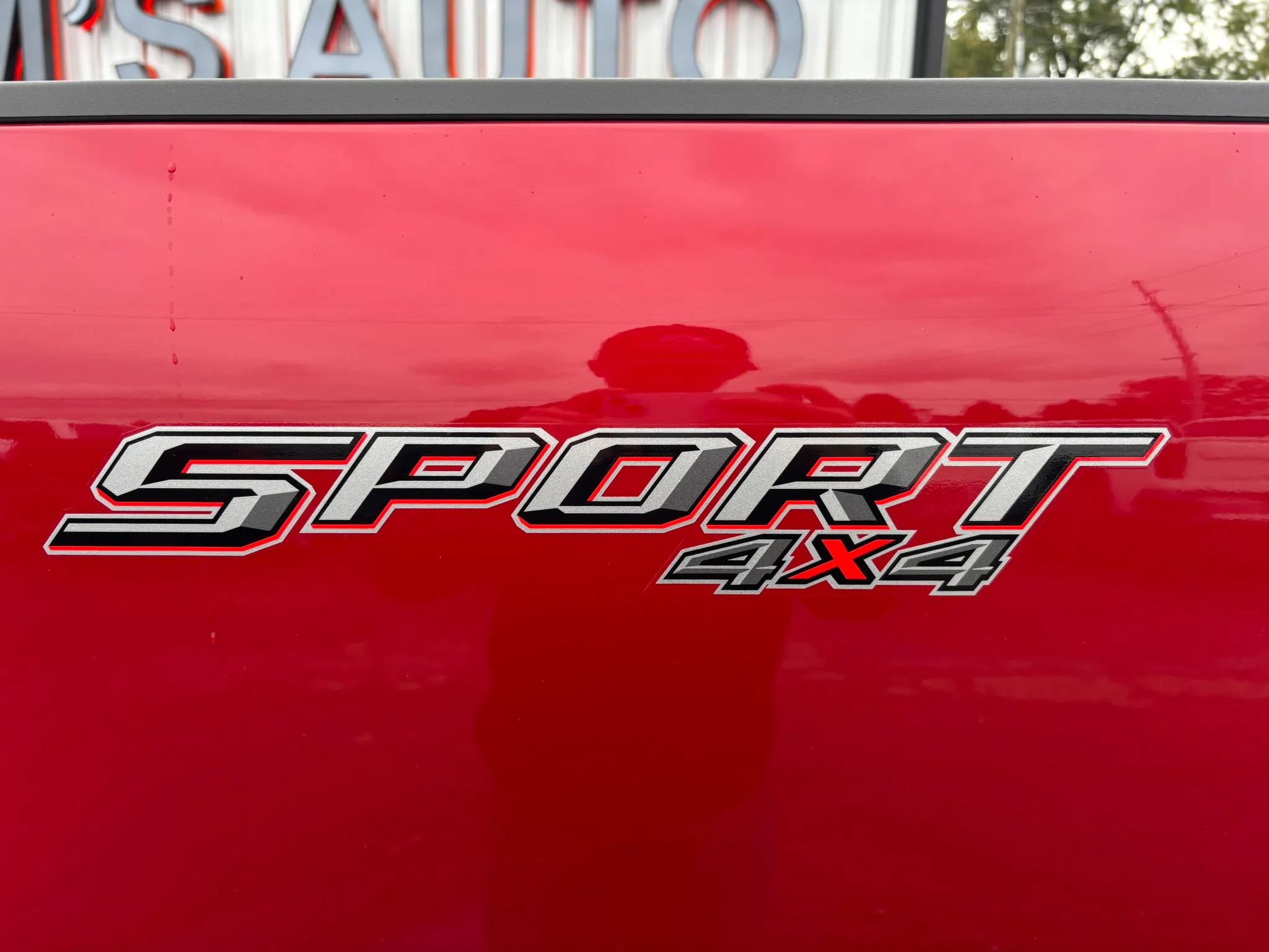 Used 2023 Ford F250 Lariat w/ Sport Appearance Package AWD/4WD image 3
