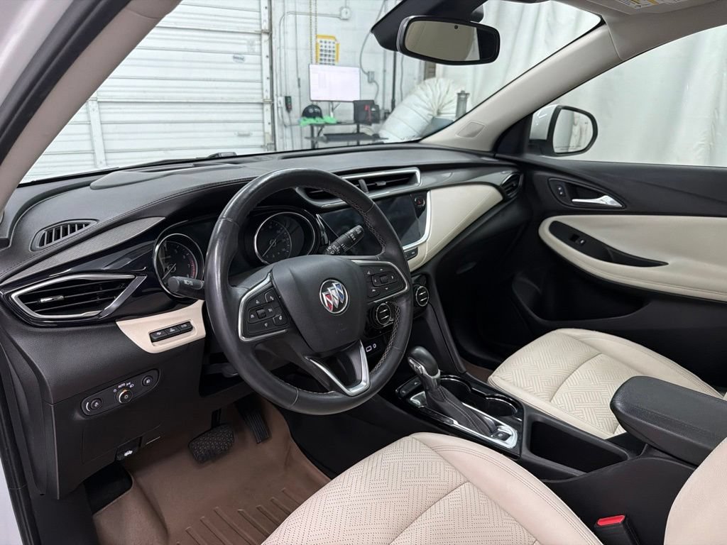 Used 2020 Buick Encore GX Essence w/ Experience Buick Package FWD image 14