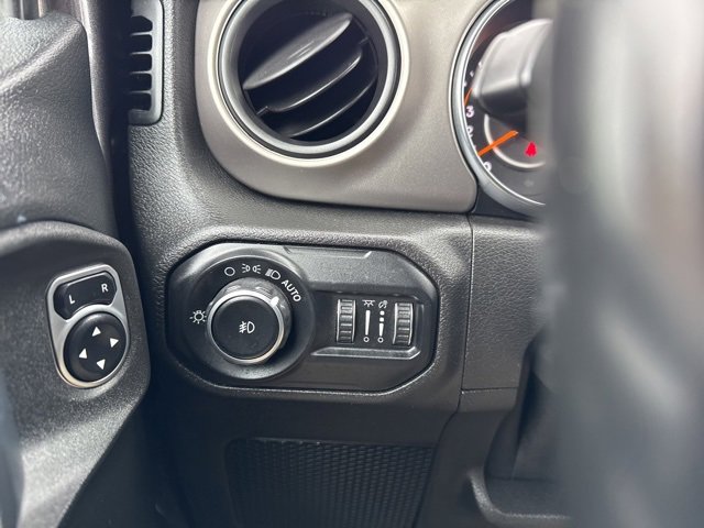 Used 2020 Jeep Wrangler Unlimited Sport image 15