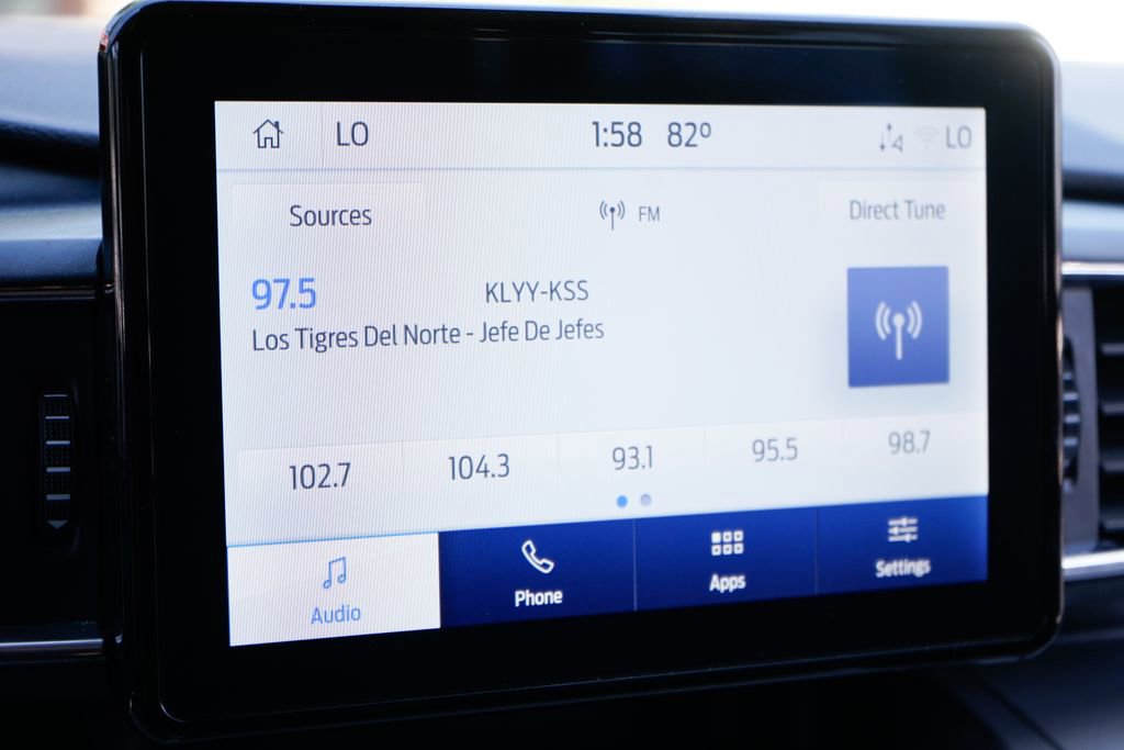 Used 2022 Ford Explorer XLT w/ Equipment Group 202A image 27