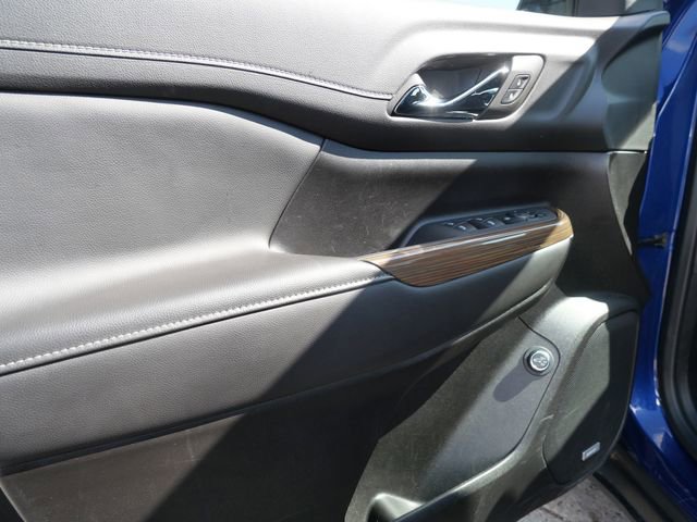 Used 2023 GMC Acadia SLE w/ Driver Convenience Package image 12