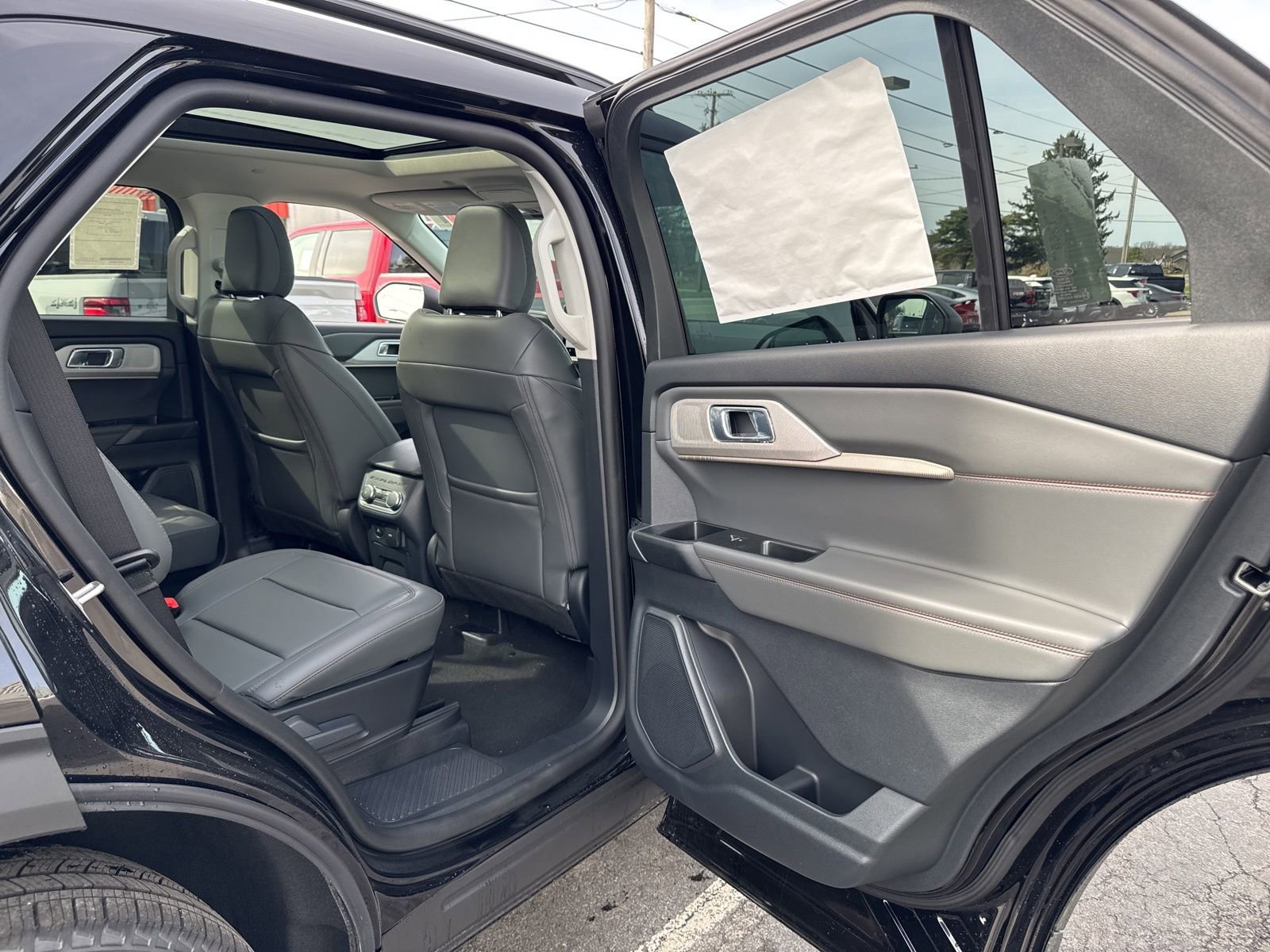 New 2026 Ford Explorer Active w/ Active Comfort Package image 36