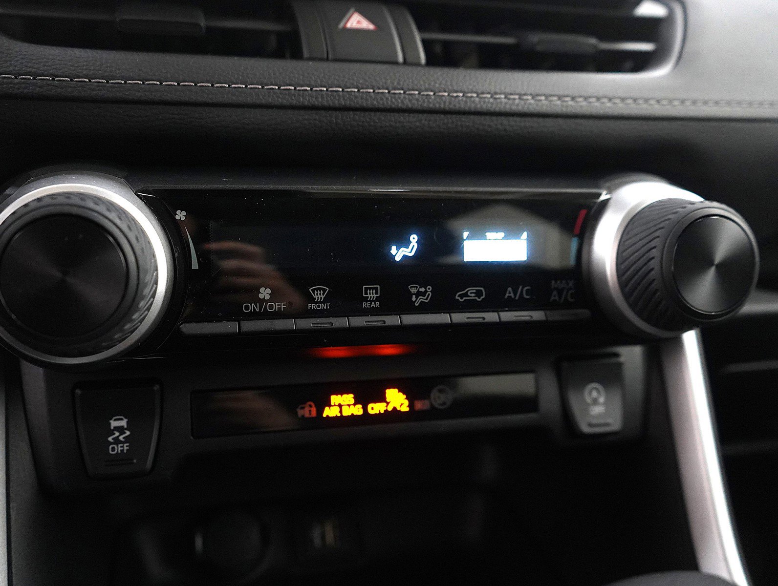 Used 2023 Toyota RAV4 LE image 20