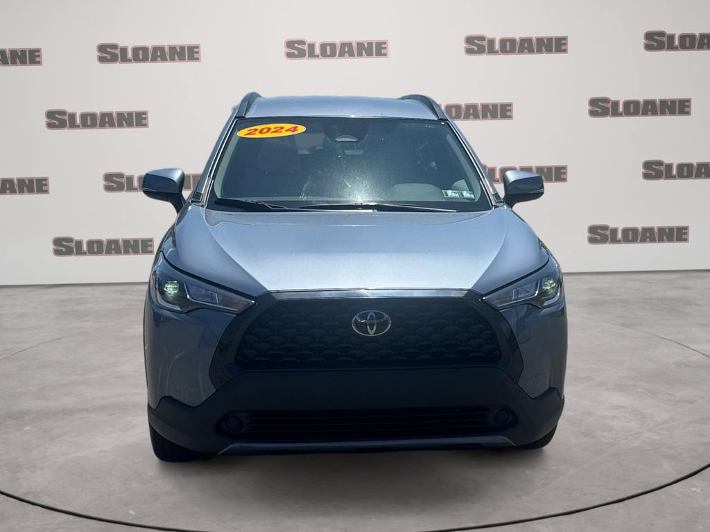 Used 2024 Toyota Corolla Cross LE AWD/4WD image 8