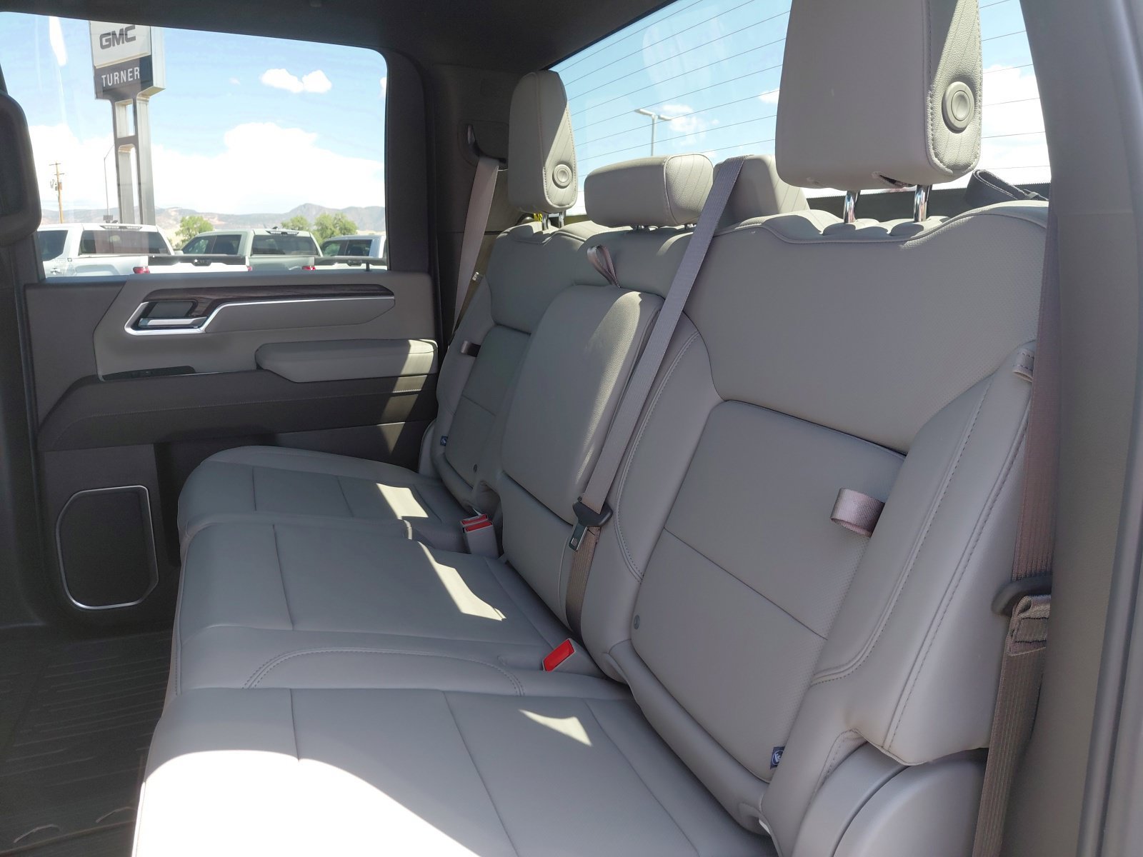 New 2026 GMC Sierra 3500 SLT AWD/4WD image 25