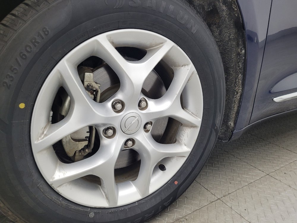 Used 2017 Chrysler Pacifica Touring-L Plus w/ Advanced Safetytec Group FWD image 31