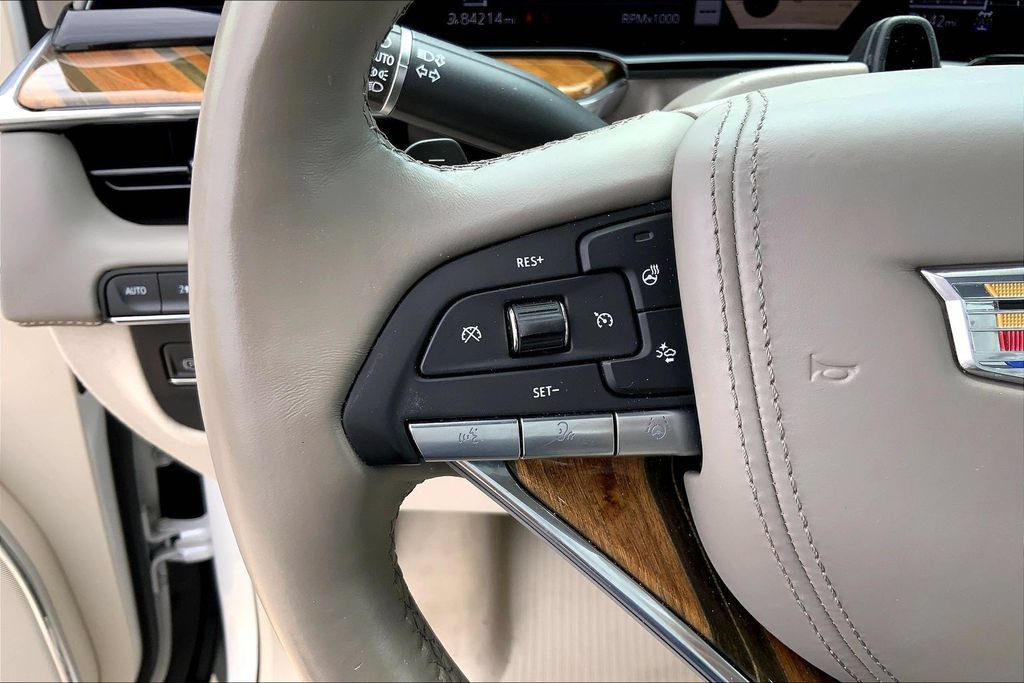 Used 2023 Cadillac Escalade Premium Luxury Platinum AWD/4WD image 17