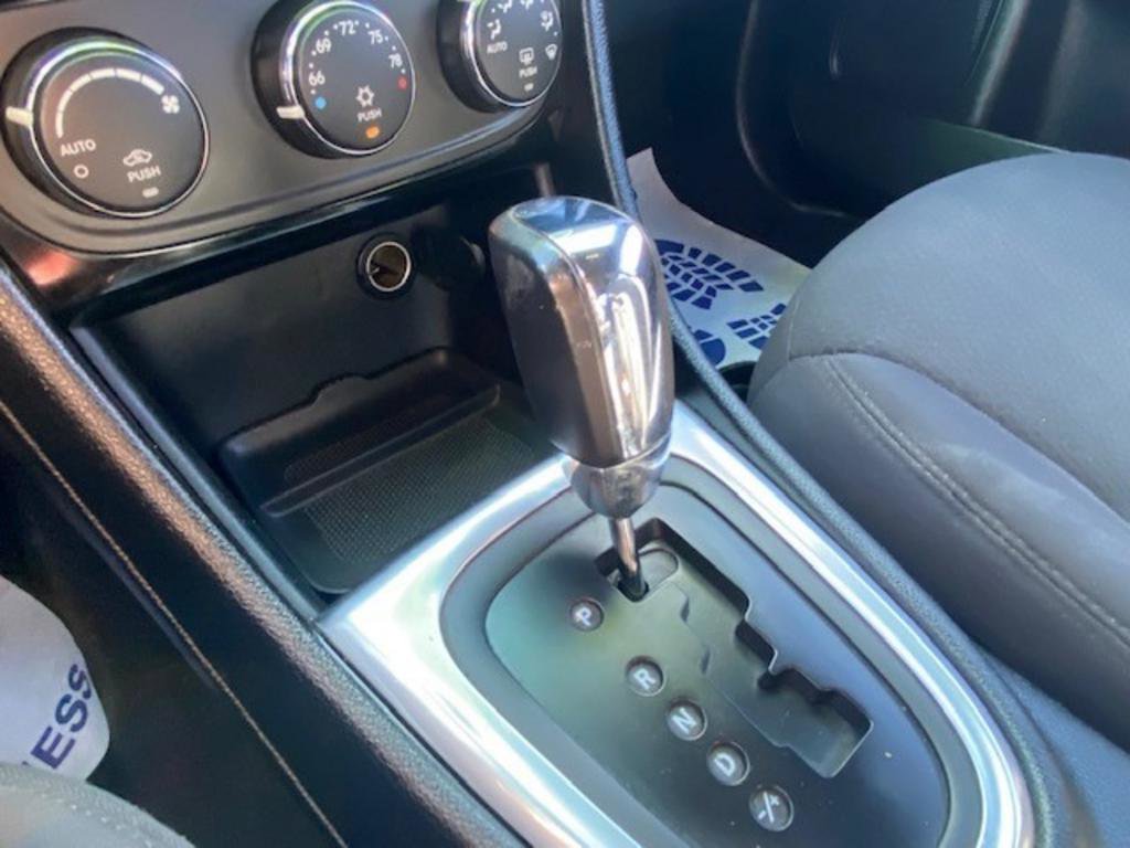 Used 2013 Chrysler 200 Touring image 10