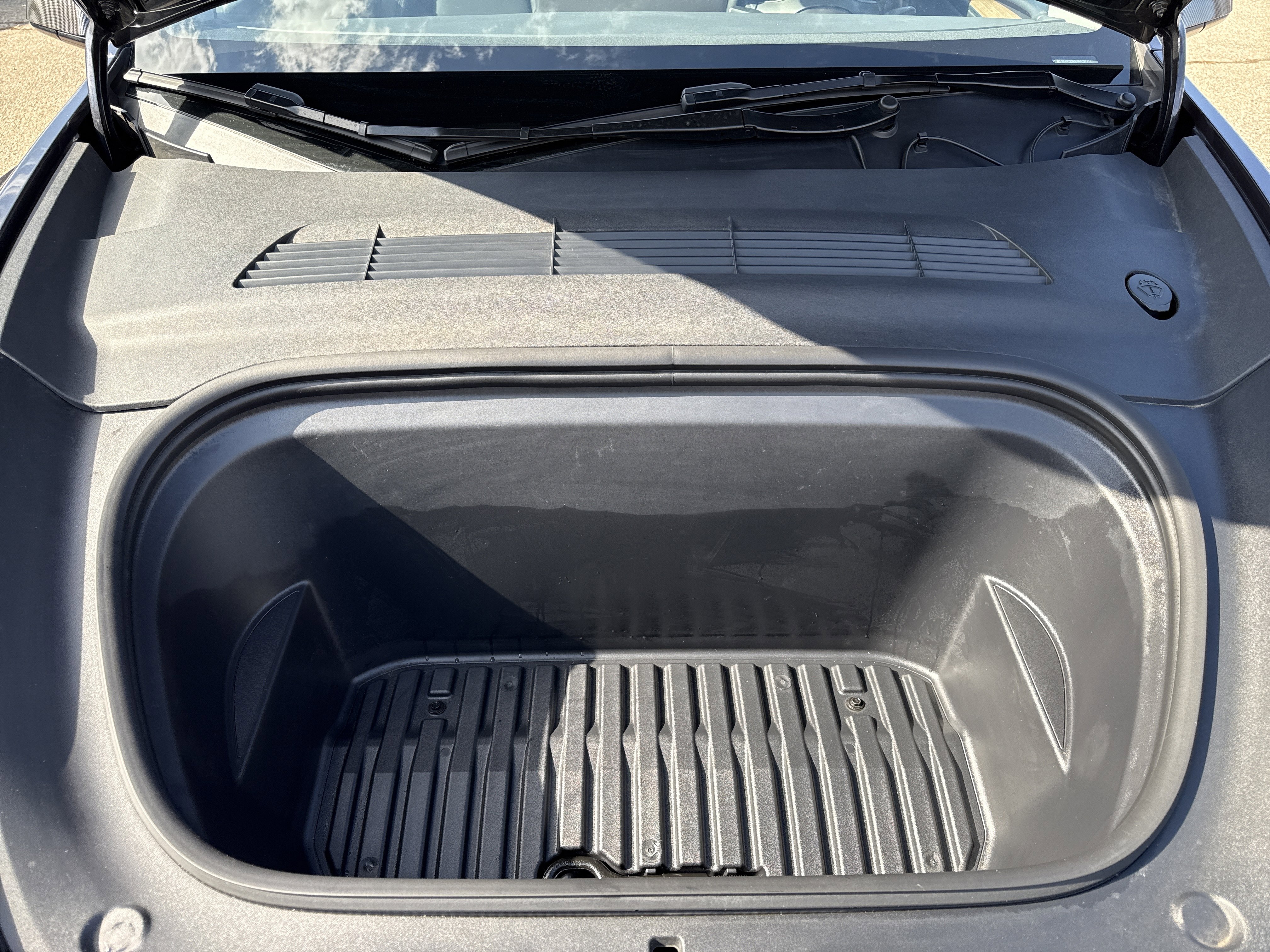 Used 2024 Tesla Model Y Long Range image 16