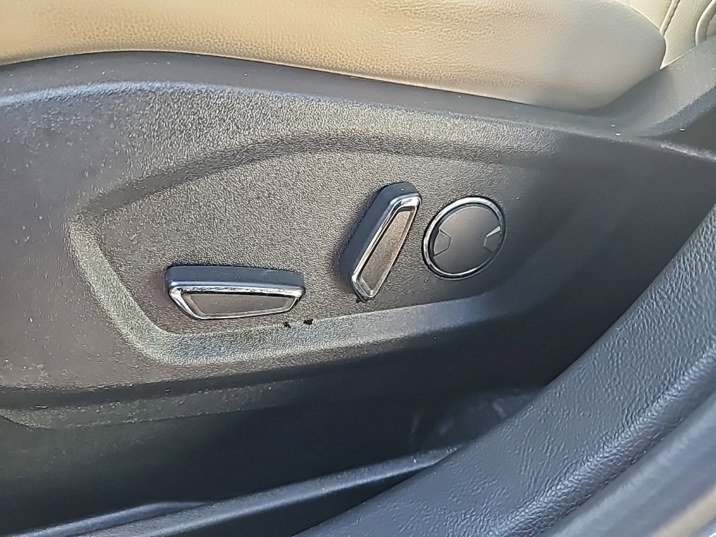 Used 2019 Ford Edge Titanium w/ Equipment Group 301A image 14