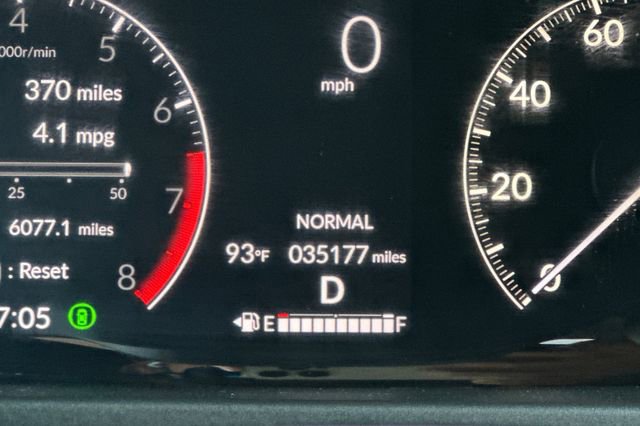 Certified 2023 Honda Pilot Sport image 33