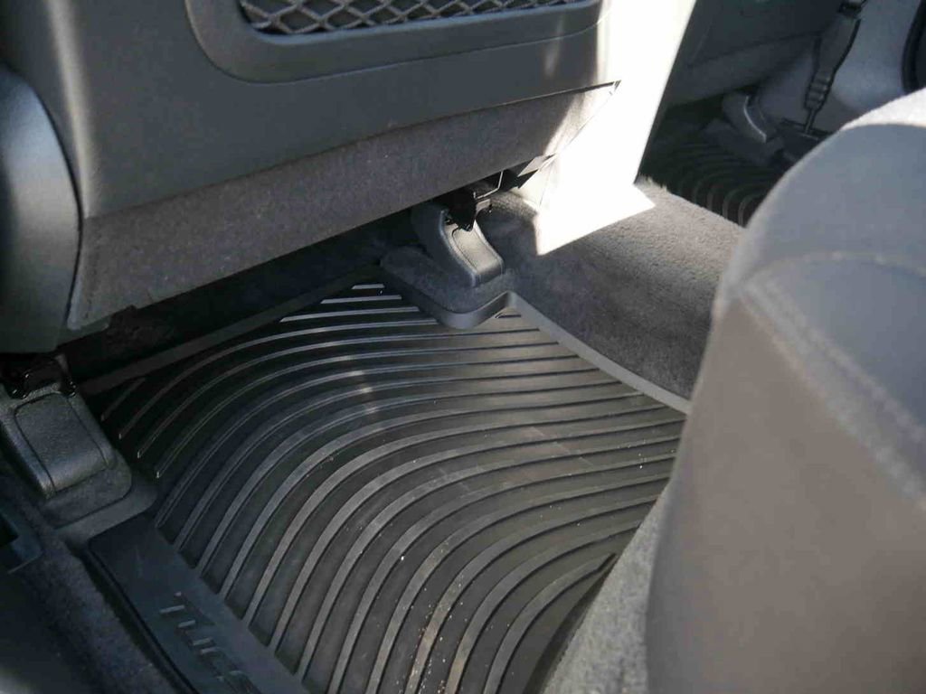 Used 2020 Hyundai Tucson SE w/ Winter Weather Package image 15