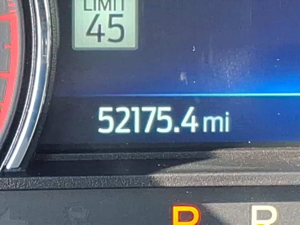 Used 2022 Ford Explorer XLT w/ Equipment Group 202A image 21