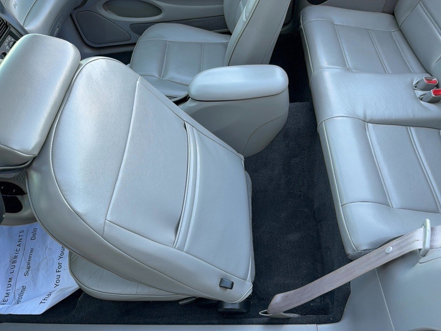 Used 2000 Ford Mustang Convertible RWD image 13