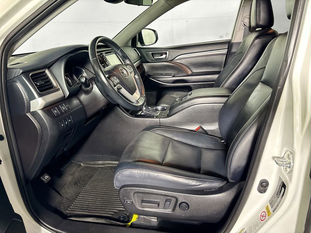 Used 2019 Toyota Highlander Limited Platinum image 11