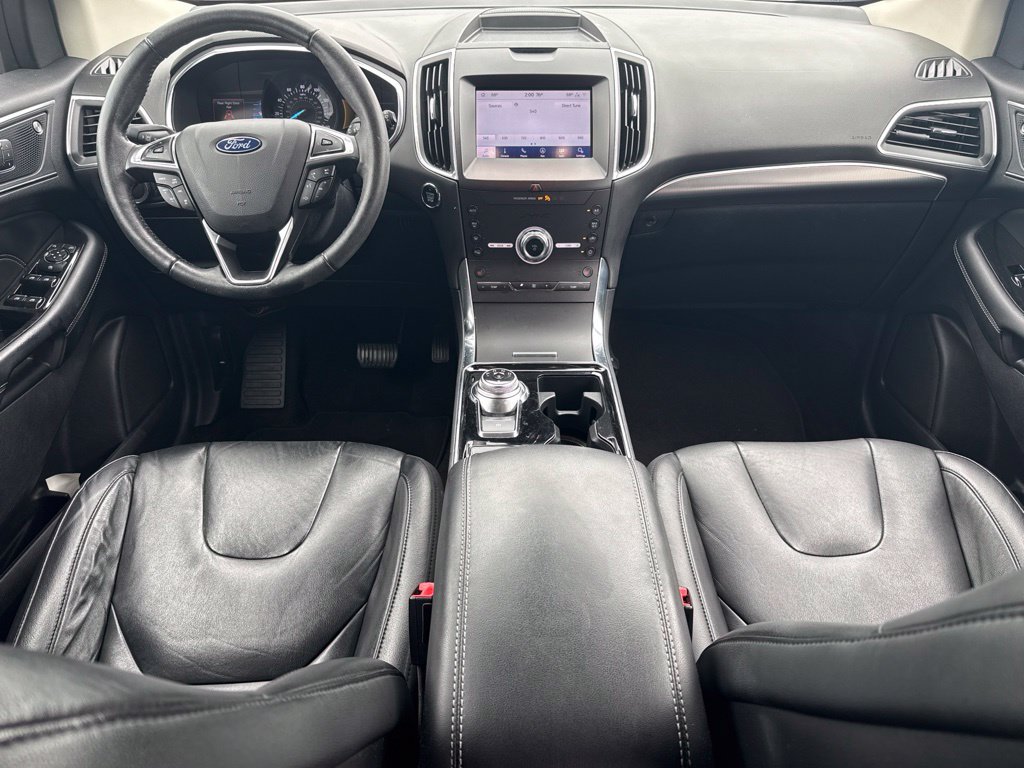 Used 2020 Ford Edge Titanium FWD image 11