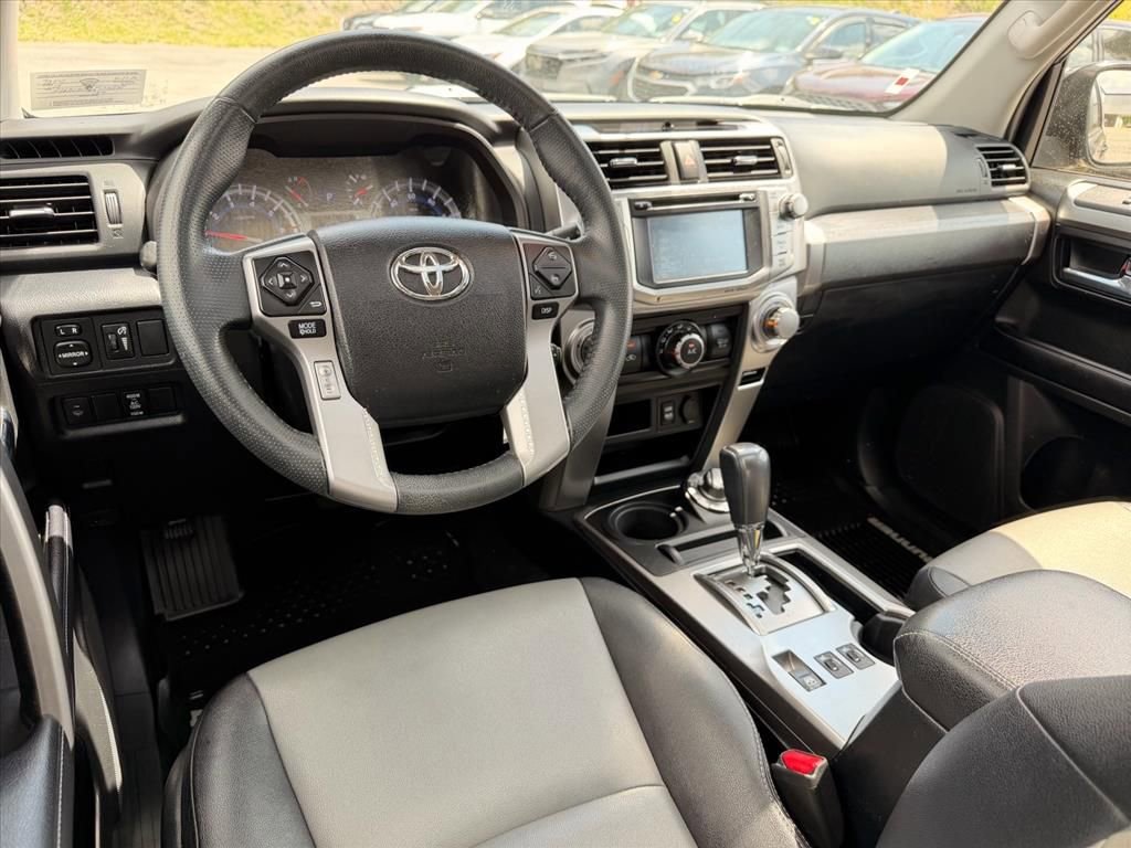 Used 2018 Toyota 4Runner SR5 Premium AWD/4WD image 7