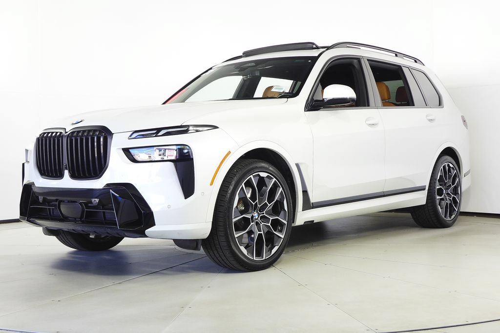 Used 2024 BMW X7 xDrive40i w/ M Sport Package AWD/4WD image 2