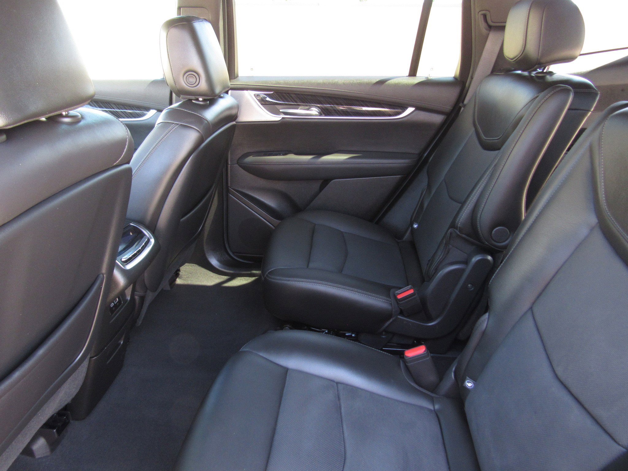 Used 2024 Cadillac XT6 Premium Luxury image 15