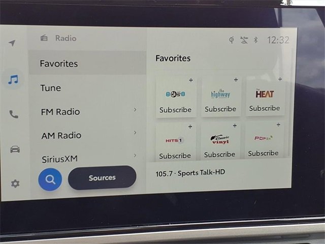 Used 2025 Toyota Camry SE image 7