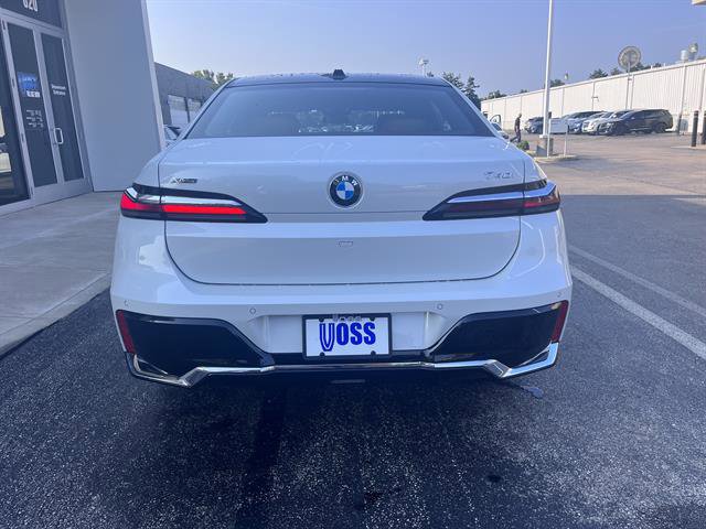 New 2025 BMW 740i xDrive image 4