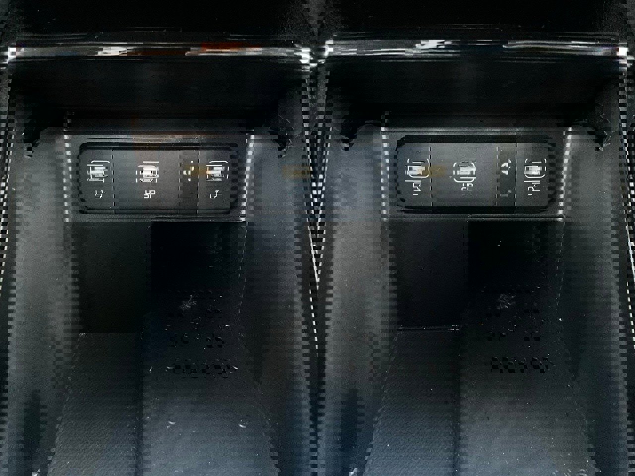 Used 2023 Kia Sorento SX image 27